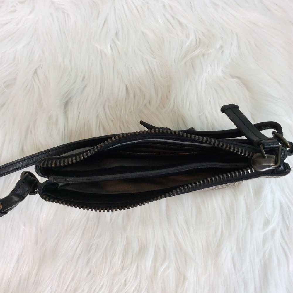 49 Square Miles Manuella small leather crossbody. - Picture 6 of 9